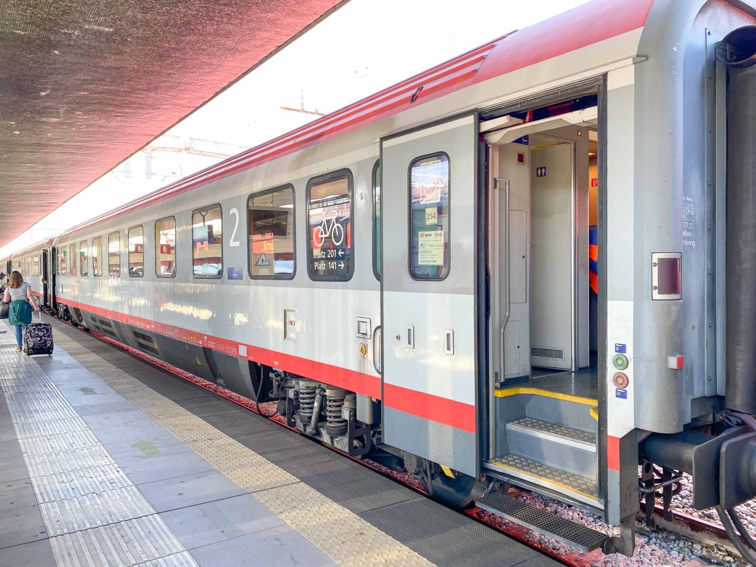 Reizen met de trein in Europa - Your Travel Guide