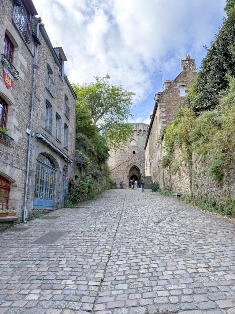 Dinan